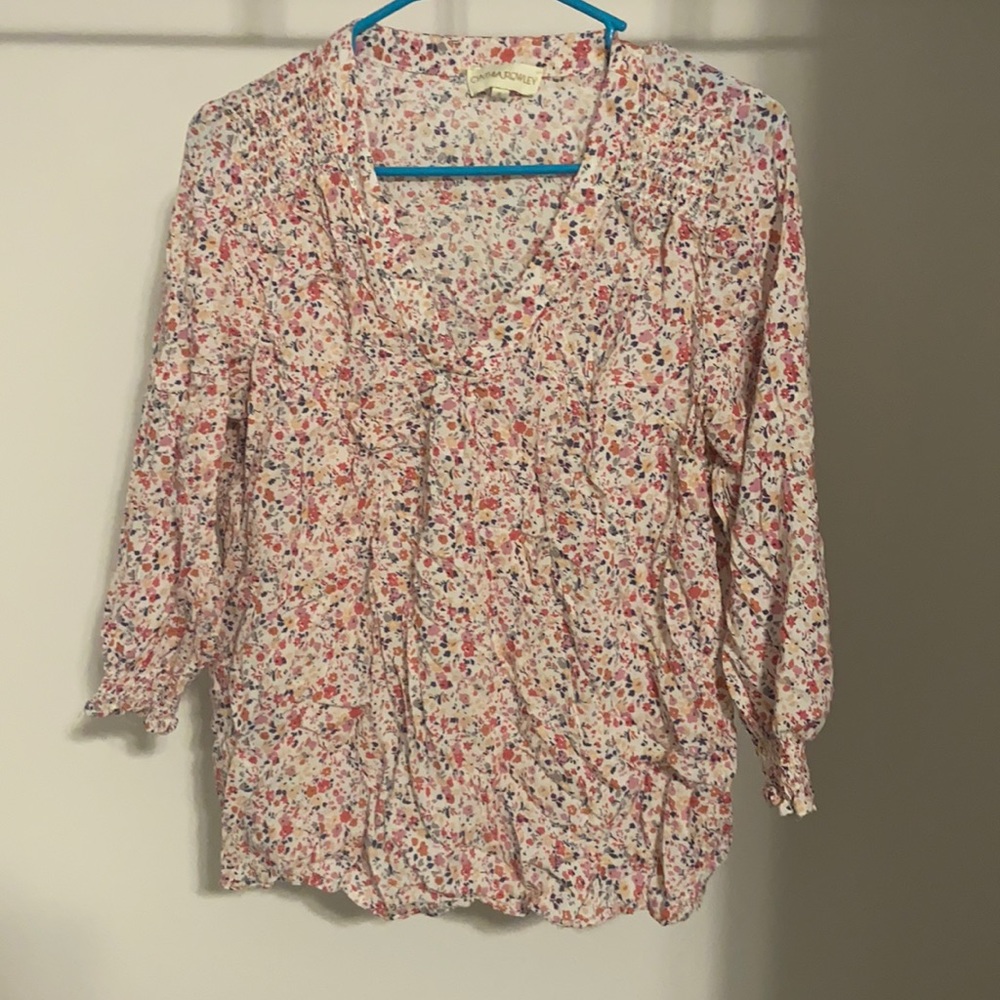 Floral three-quarter length sleeve blouse